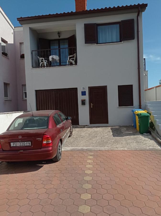 "Sunny" - Studio Apartment Pula Ngoại thất bức ảnh