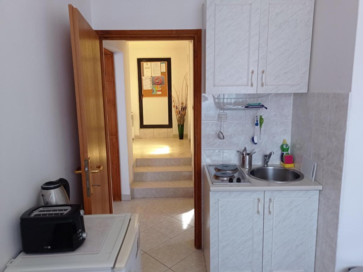 "Sunny" - Studio Apartment Pula Ngoại thất bức ảnh